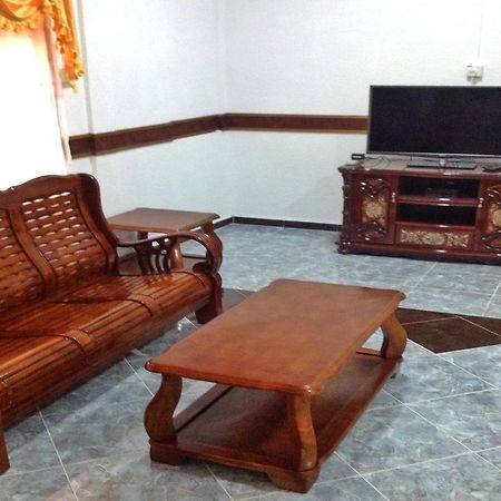 Nur Muslim Homestay At Кота-Бару Екстер'єр фото